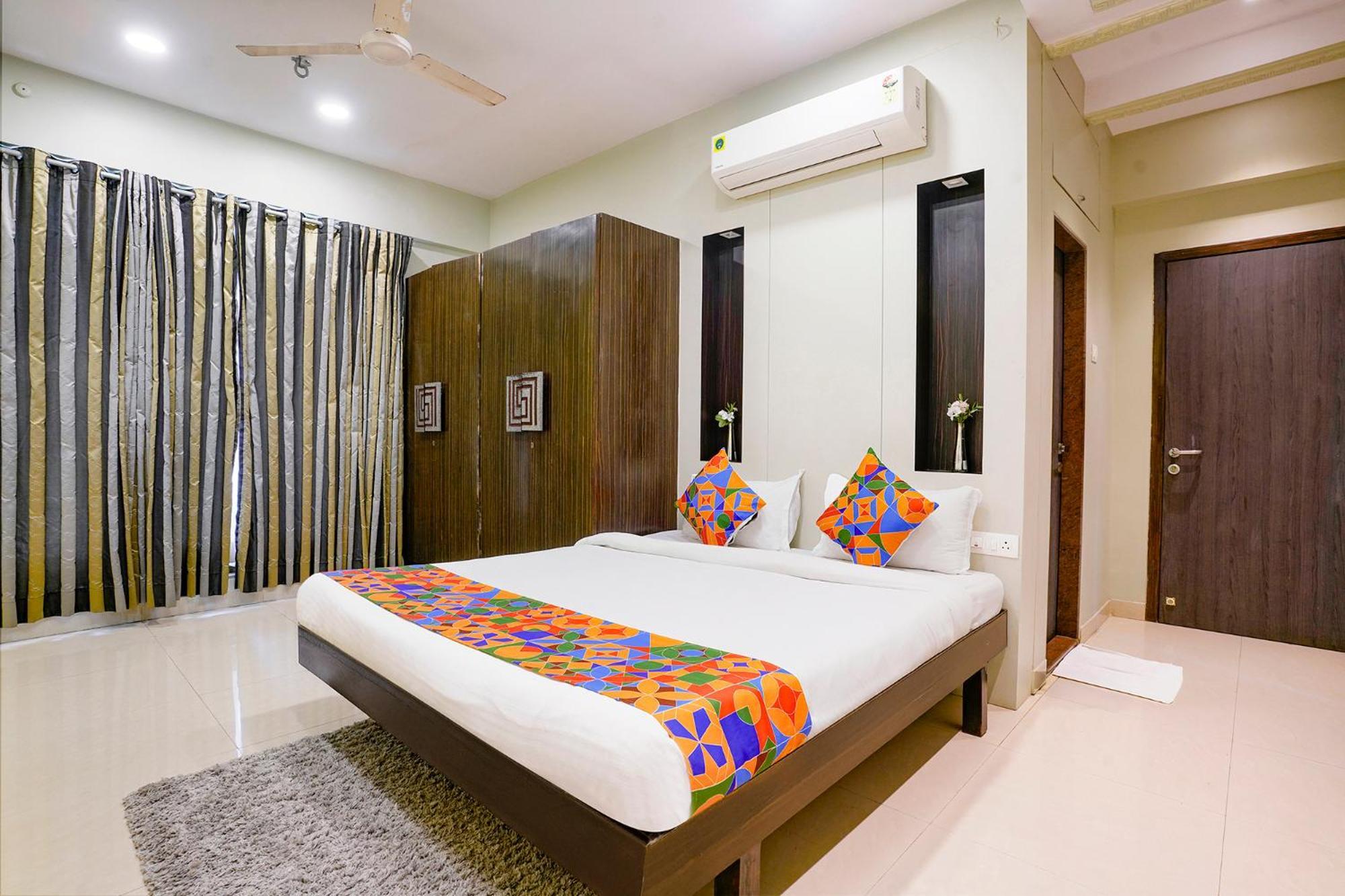 Fabhotel Corporate Bandra Apartment