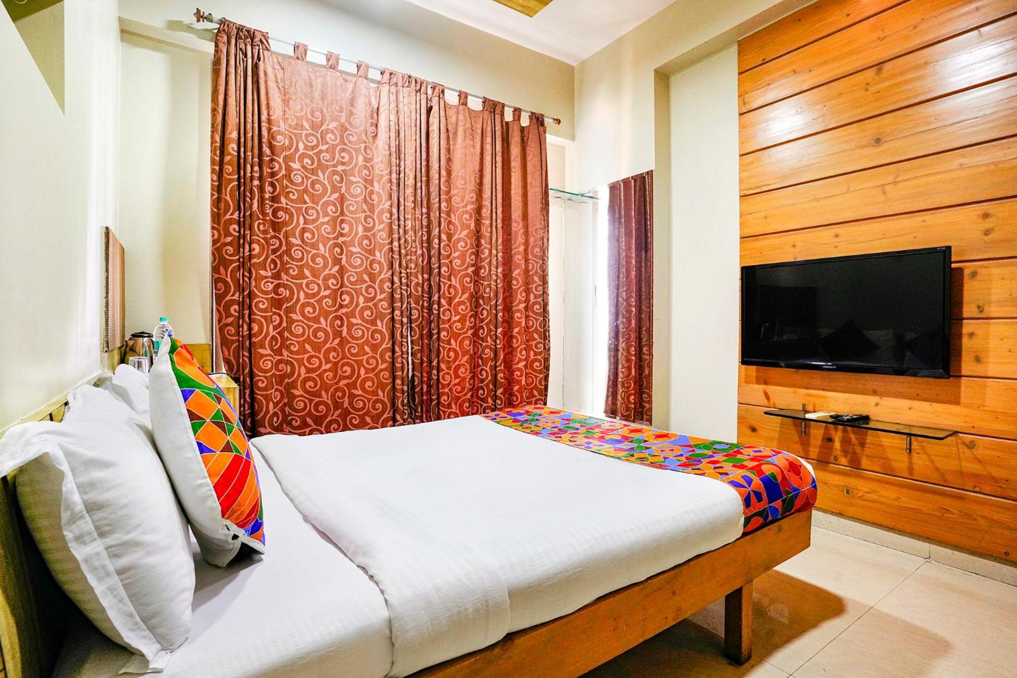 Apartment Fabhotel Corporate Bandra