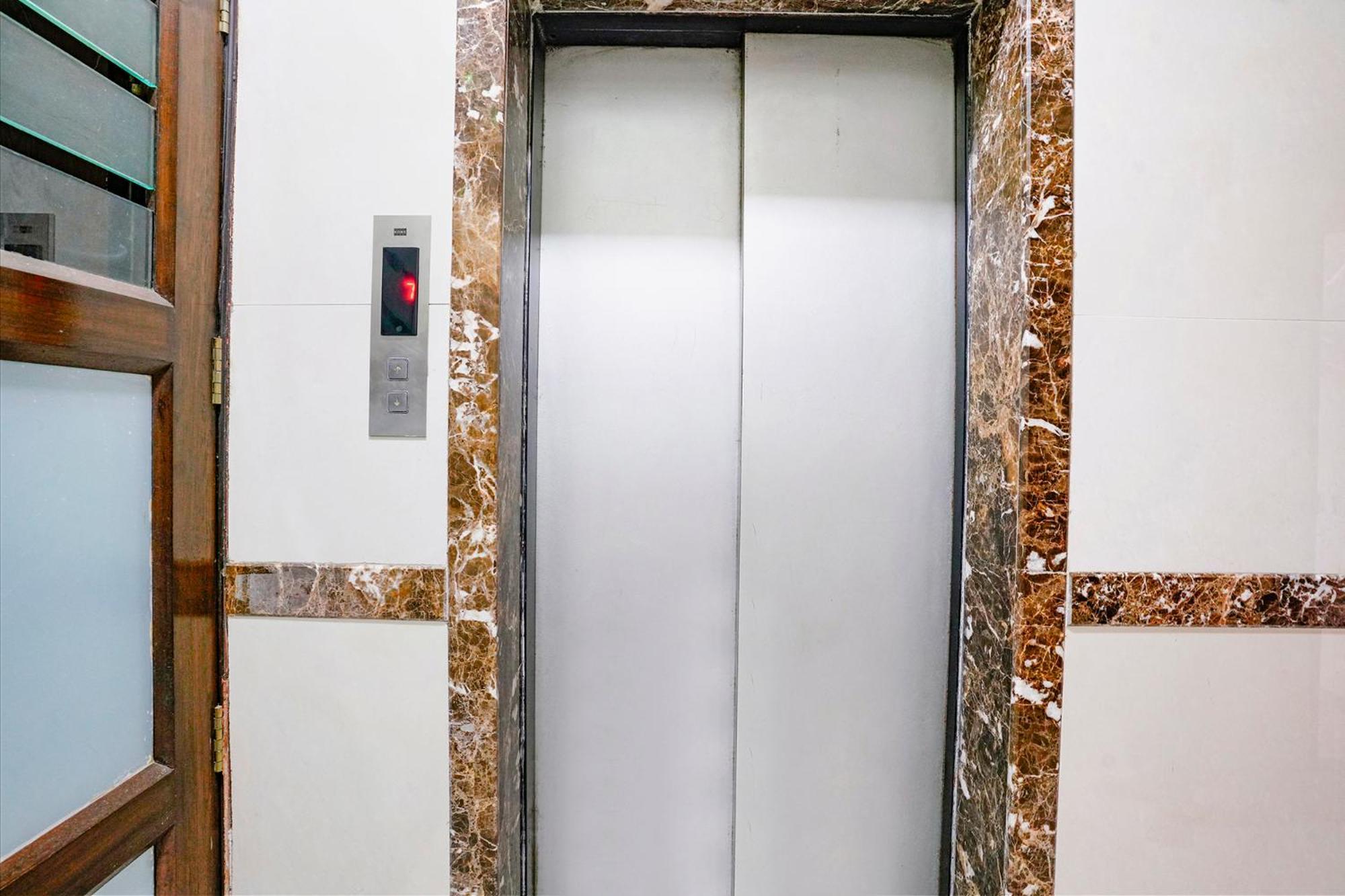 Fabhotel Corporate Bandra * Mumbai