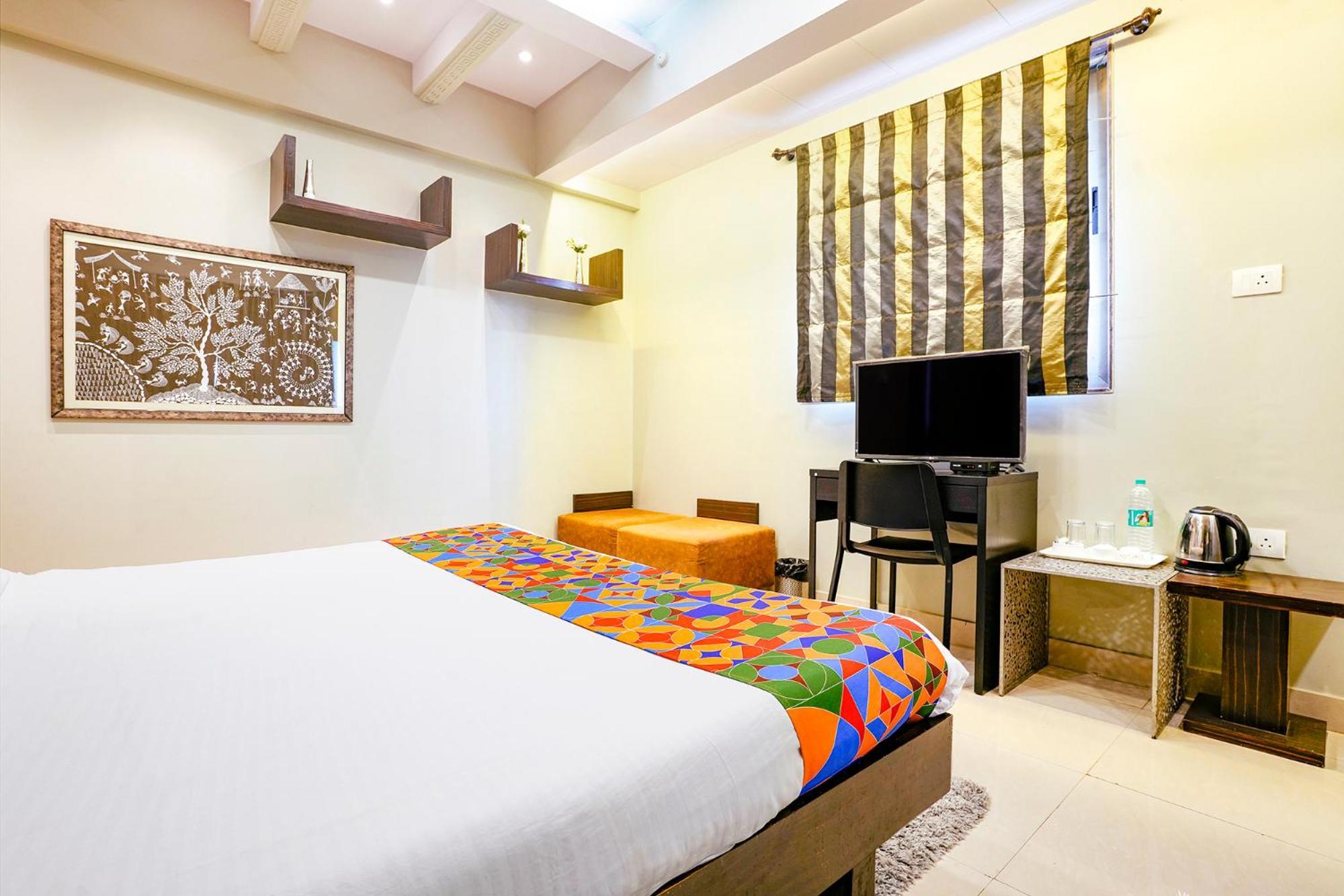 Fabhotel Corporate Bandra Apartment